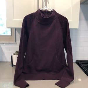 Beautiful burgundy lululemon pull over. 10/12